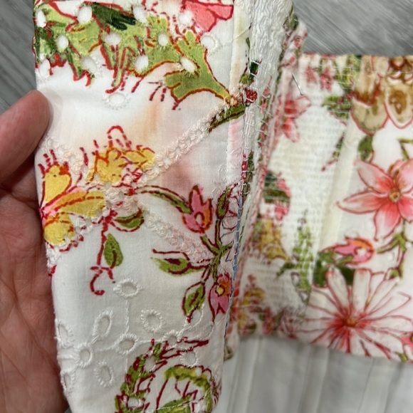 HEMANT AND NANDITA Corset Top in White Floral - Picture 6 of 7